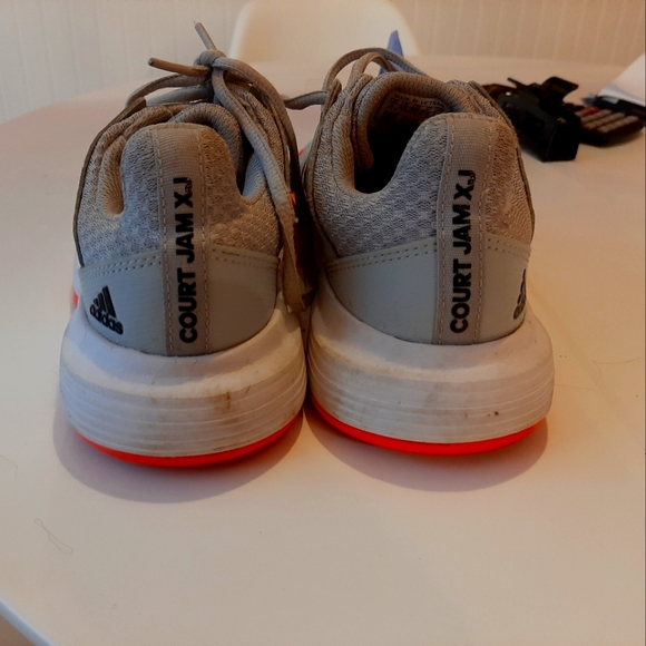 Adidas Youth Sneakers Size 3 Gray with orange sole - Picture 3 of 4